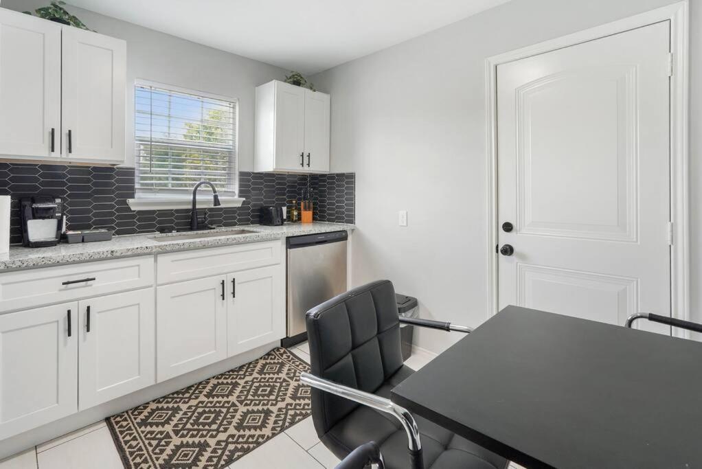 Cozy Two Bedroom Home Minutes From Downtown! Houston Exteriör bild