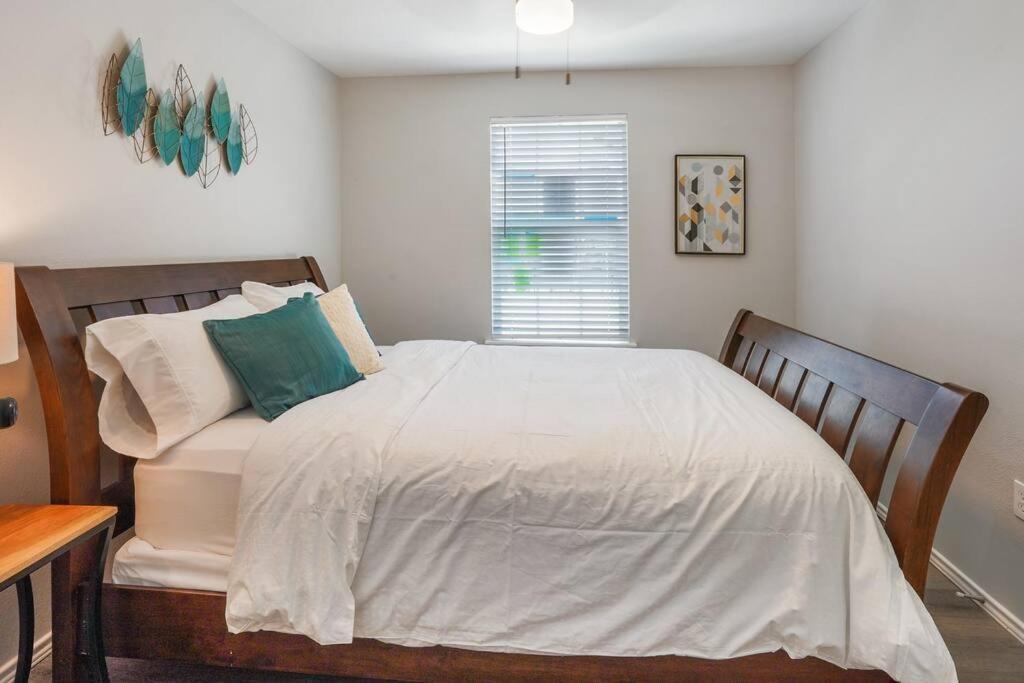 Cozy Two Bedroom Home Minutes From Downtown! Houston Exteriör bild