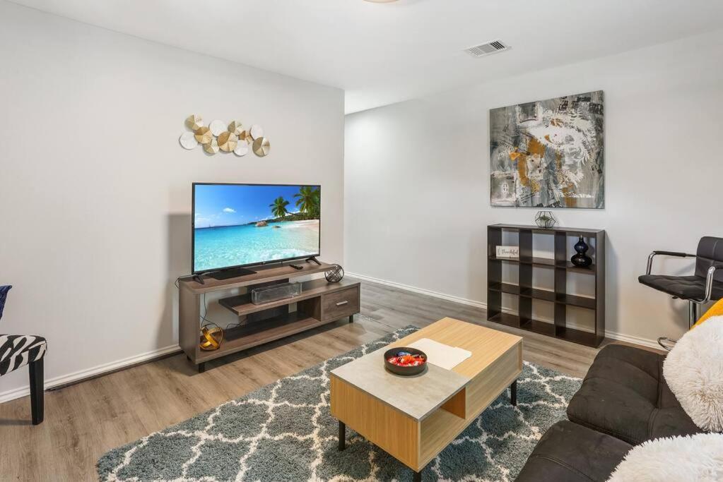 Cozy Two Bedroom Home Minutes From Downtown! Houston Exteriör bild